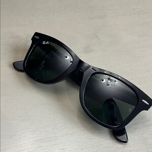 Ray-Ban Glossy Black Sunglasses